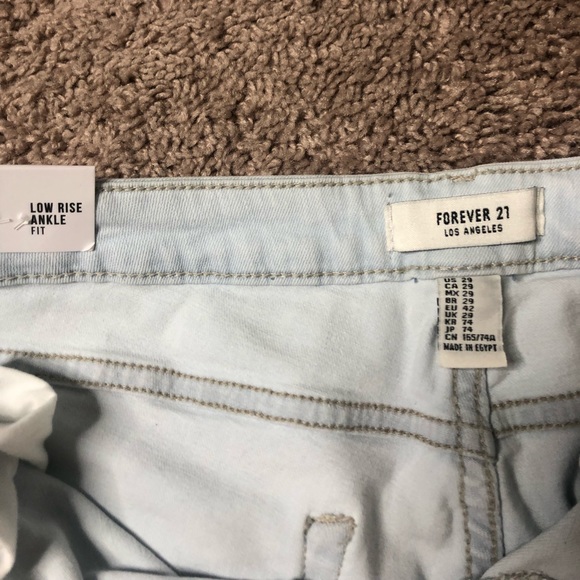 Ripped Jeans - Picture 3 of 3